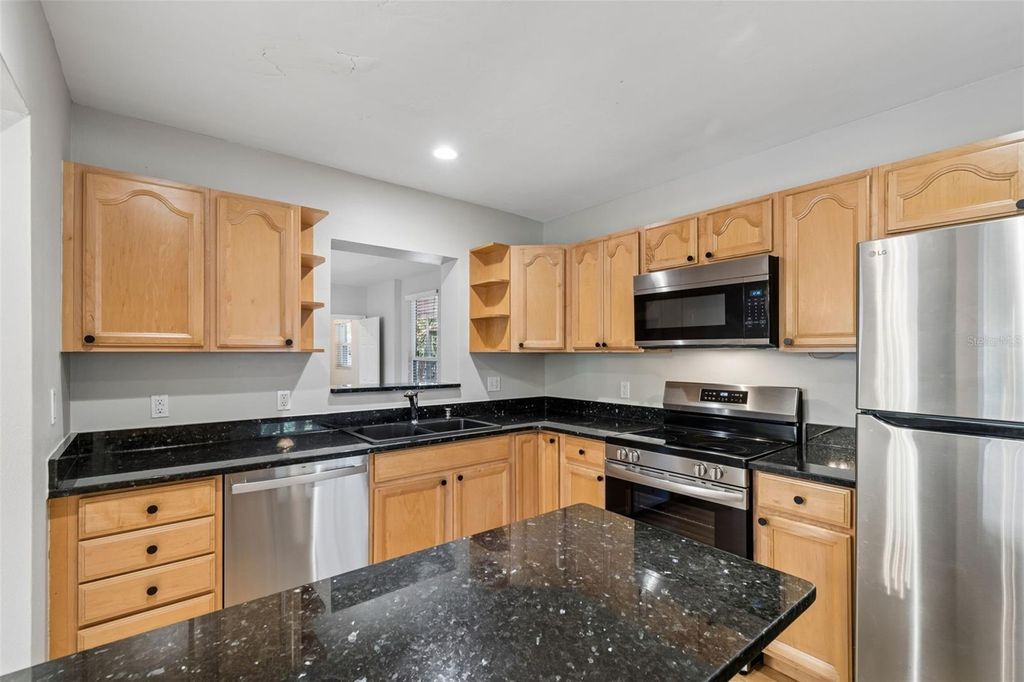 Image 10 of property listing at Address unavailable.