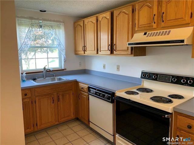 3 jamie Lane C, Manchester, CT 06042