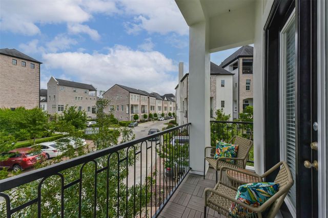 9450 London Bridge Station, Houston, TX 77045