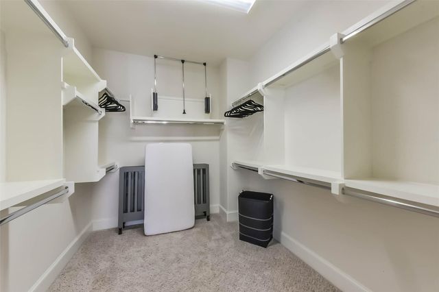 9450 London Bridge Station, Houston, TX 77045