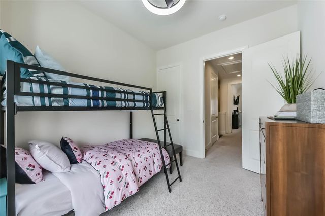 9450 London Bridge Station, Houston, TX 77045