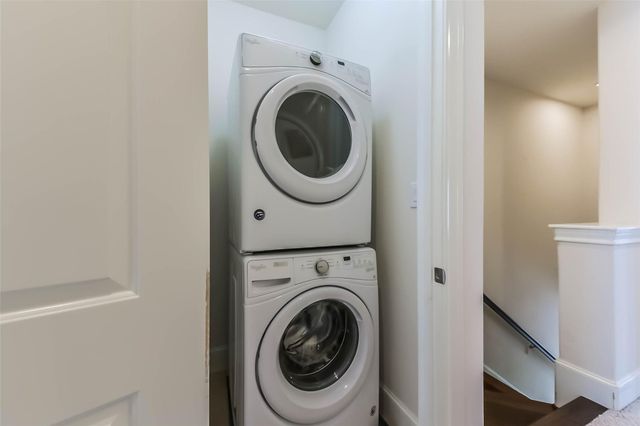 9450 London Bridge Station, Houston, TX 77045