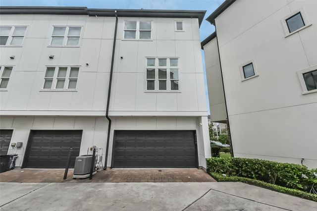 9450 London Bridge Station, Houston, TX 77045