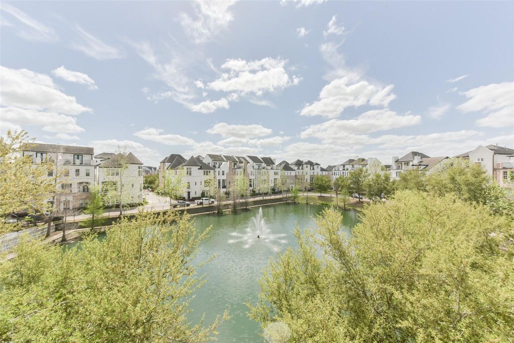 9450 London Bridge Station, Houston, TX 77045