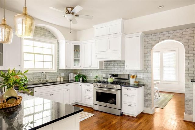 21 S Avondale Road, Avondale Estates, GA 30002