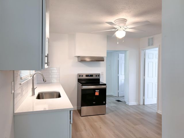 436 Price Road, Lexington, KY 40508