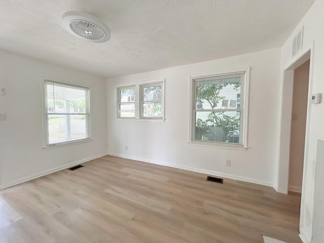 436 Price Road, Lexington, KY 40508