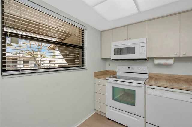 3034 EASTLAND BOULEVARD D210, Clearwater, FL 33761