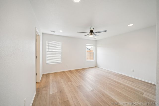 11084 N 116th Avenue E, Owasso, OK 74055