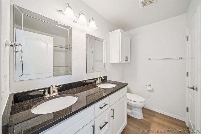 11084 N 116th Avenue E, Owasso, OK 74055