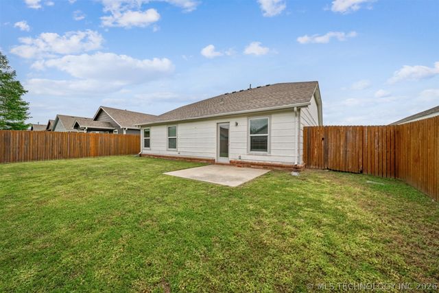 11084 N 116th Avenue E, Owasso, OK 74055