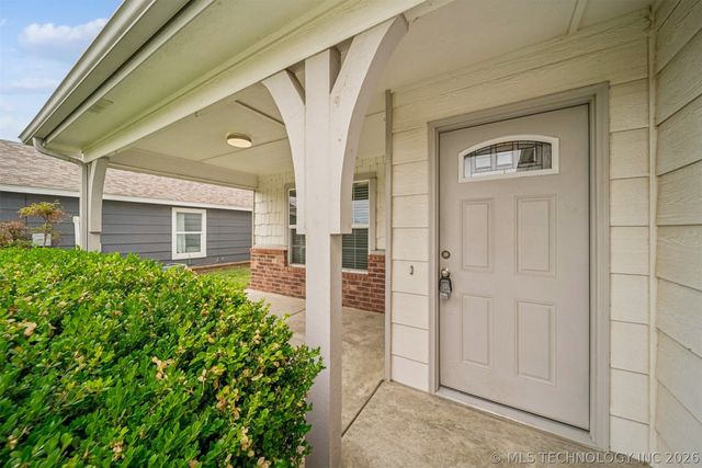 11084 N 116th Avenue E, Owasso, OK 74055