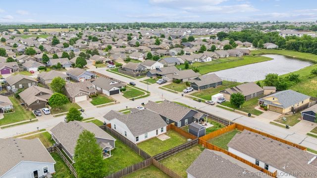 11084 N 116th Avenue E, Owasso, OK 74055
