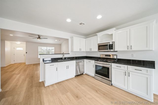 11084 N 116th Avenue E, Owasso, OK 74055
