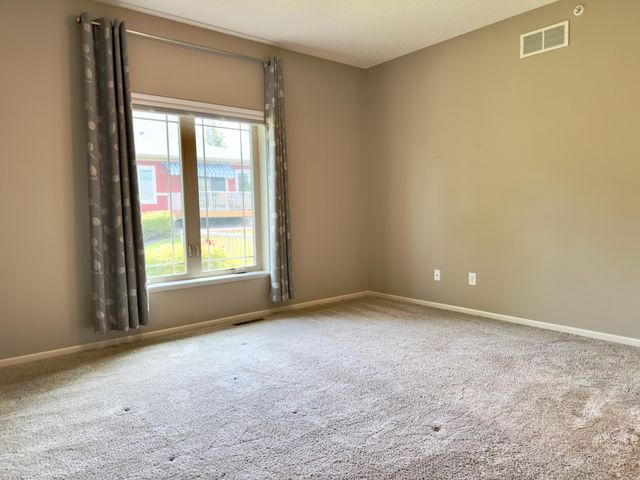 6737 99th Avenue N, Brooklyn Park, MN 55445