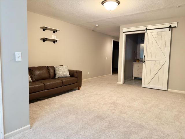 6737 99th Avenue N, Brooklyn Park, MN 55445