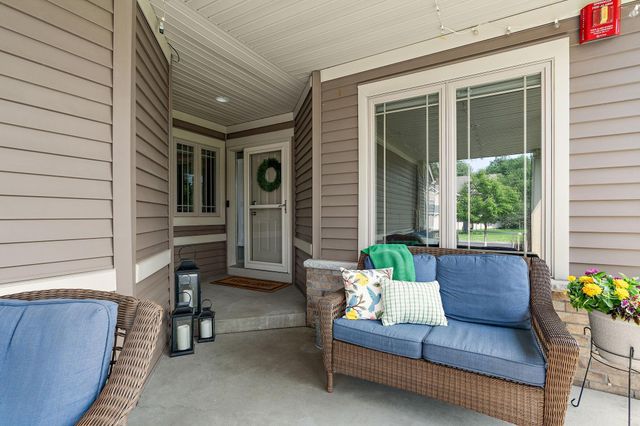 6737 99th Avenue N, Brooklyn Park, MN 55445