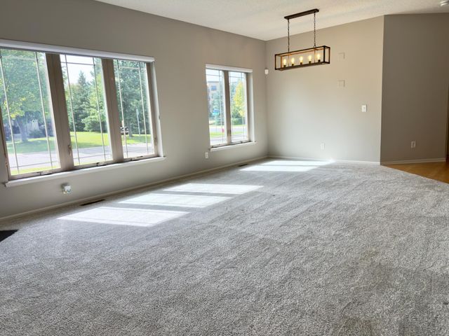 6737 99th Avenue N, Brooklyn Park, MN 55445