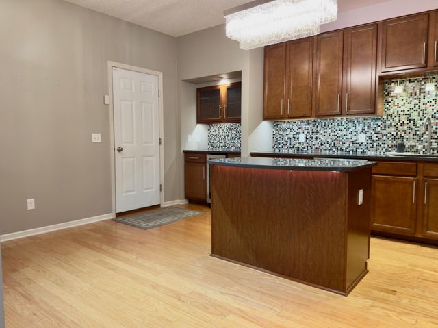 6737 99th Avenue N, Brooklyn Park, MN 55445