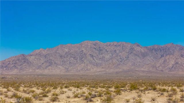 100 Ironage Peak, 29 Palms, CA 92277