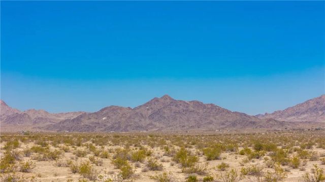 100 Ironage Peak, 29 Palms, CA 92277