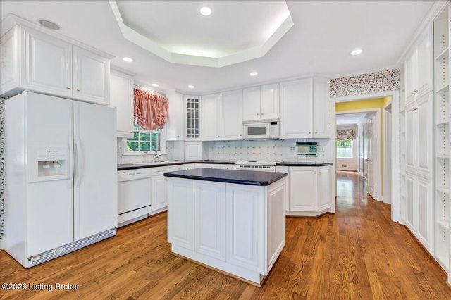 7308 Shadwell Ln, Prospect, KY 40059