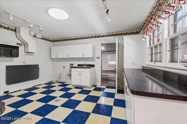 7308 Shadwell Ln, Prospect, KY 40059