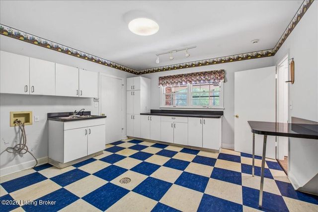 7308 Shadwell Ln, Prospect, KY 40059