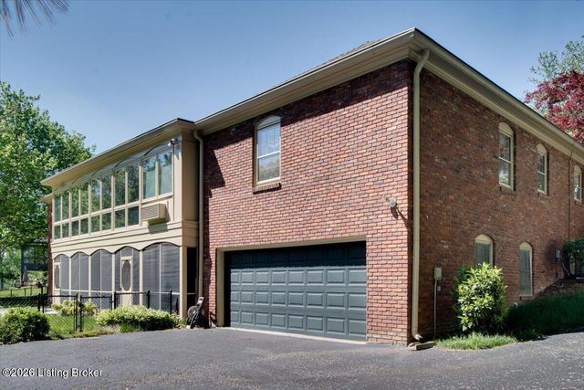 7308 Shadwell Ln, Prospect, KY 40059