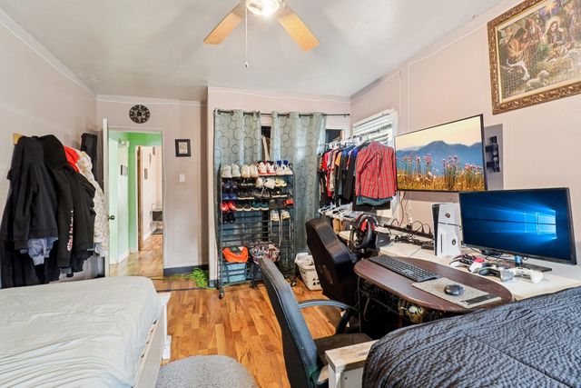 796 Parkway Avenue, Elgin, IL 60120