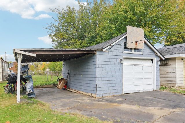 796 Parkway Avenue, Elgin, IL 60120