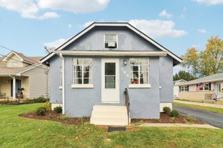 796 Parkway Avenue, Elgin, IL 60120