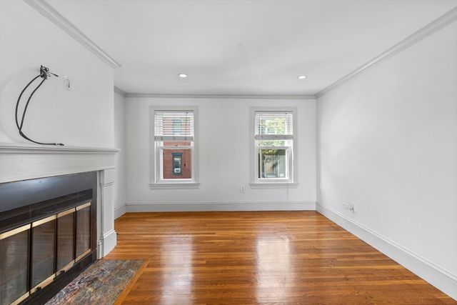 256 W. 3rd St 2, Boston, MA 02127