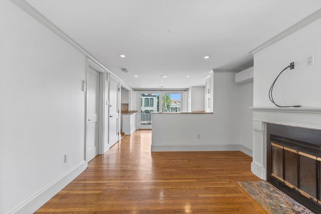 256 W. 3rd St 2, Boston, MA 02127