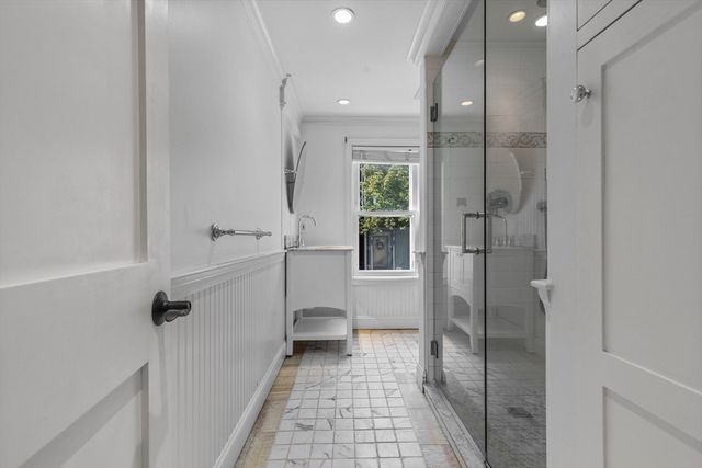 256 W. 3rd St 2, Boston, MA 02127