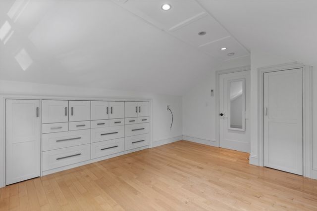 256 W. 3rd St 2, Boston, MA 02127