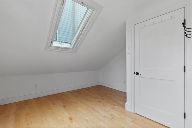 256 W. 3rd St 2, Boston, MA 02127