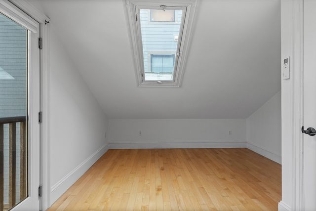 256 W. 3rd St 2, Boston, MA 02127