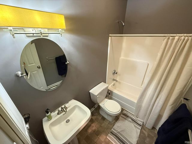 400 W Somersbe Place, Bloomington, IN 47403