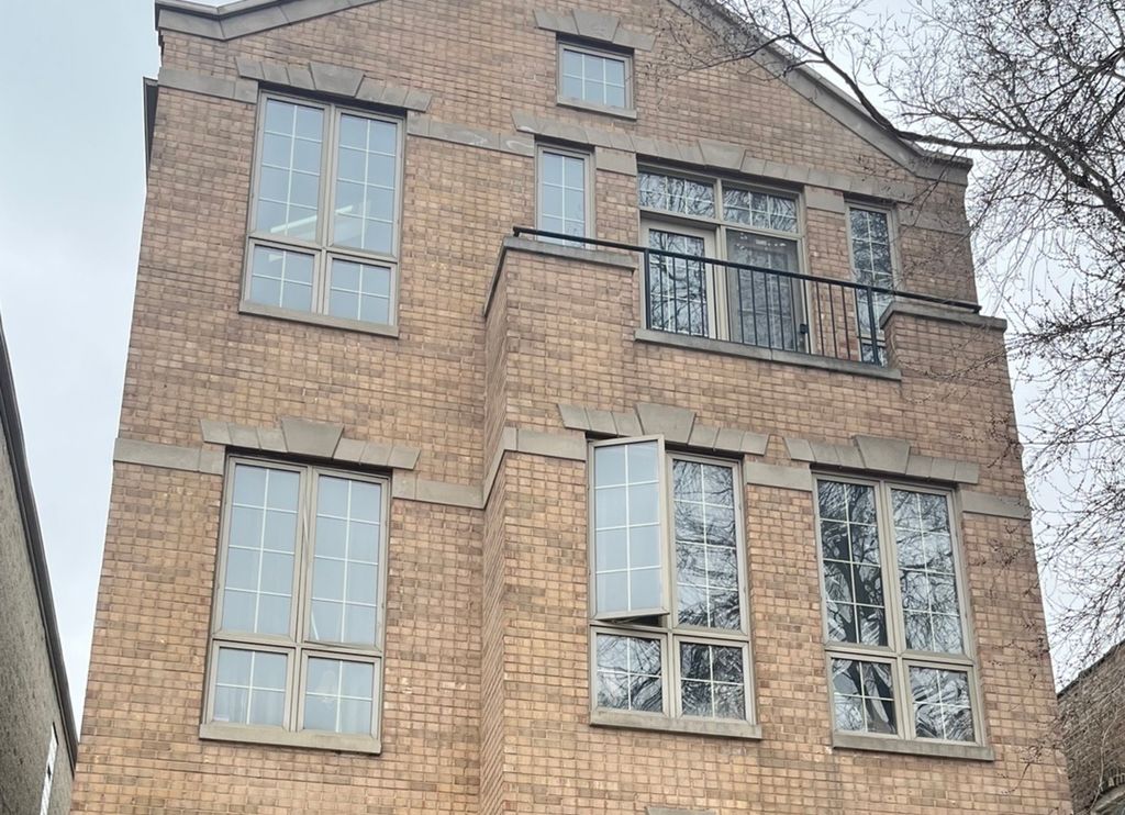 4426 S Calumet Avenue G, Chicago, IL 60653