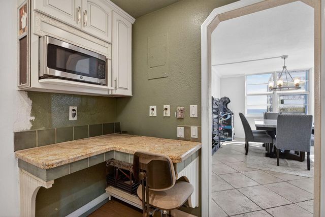 301 N Ocean Boulevard 1006, Pompano Beach, FL 33062