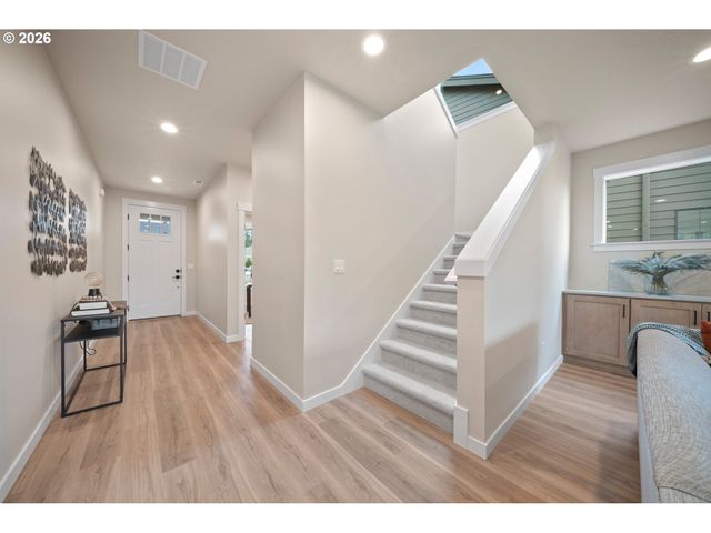 1041 Se OLIVE Way, Estacada, OR 97023