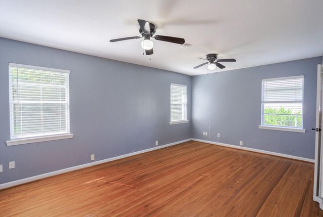 511 Guyer Street, Sugar Land, TX 77498