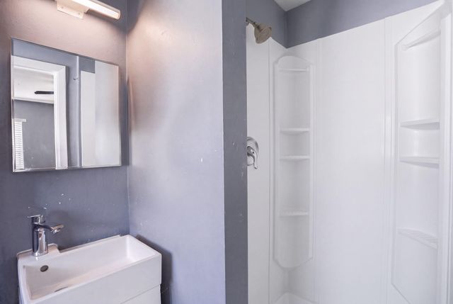 511 Guyer Street, Sugar Land, TX 77498