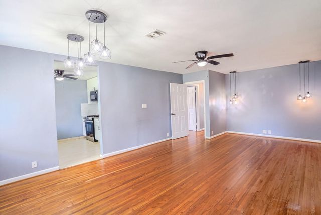 511 Guyer Street, Sugar Land, TX 77498