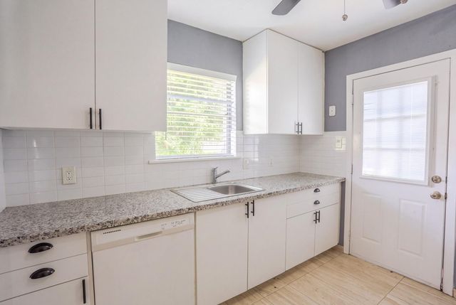 511 Guyer Street, Sugar Land, TX 77498