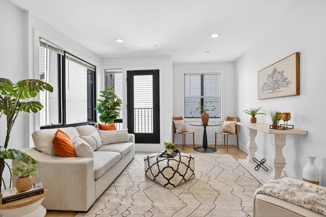 148 W 9th St 3, Boston, MA 02127