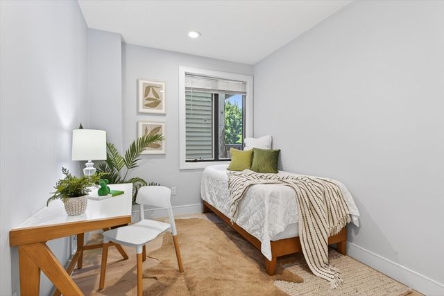 148 W 9th St 3, Boston, MA 02127