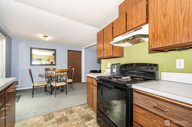 1418 Jensen Avenue, Centralia, WA 98531