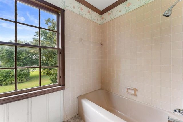 4828 Prien Bluff Road, Lake Charles, LA 70605